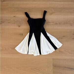 Heiress Beverly Hills Mini Dress Pleated Color Block Size XXS Black White